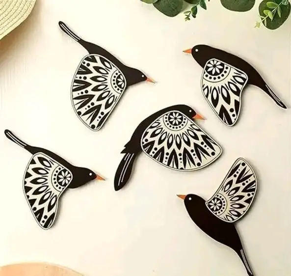 Folk Art Flying Birds Wall Decoration (Black, White)