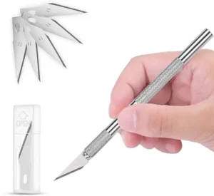 Knife with Metal Hand Grip for Detailed Cutting with 5 Extra Blades